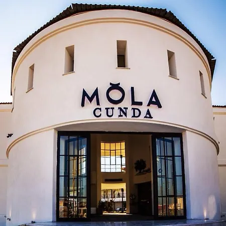 Hotel Mola Cunda 3*