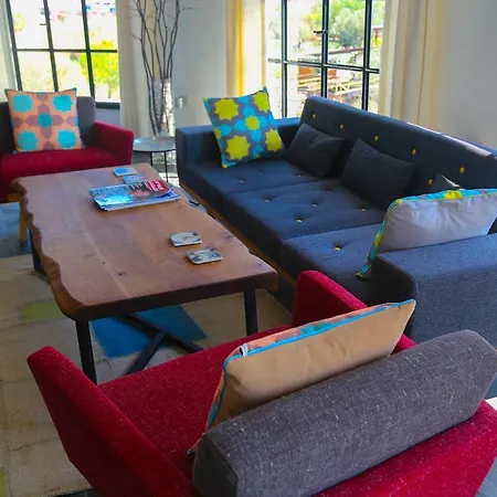 Ξενοδοχείο Mola Cunda 3*