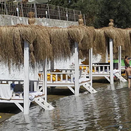 Ξενοδοχείο Mola Cunda 3*