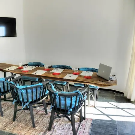 酒店 Mola Cunda 3*