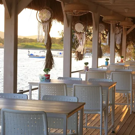 Mola Cunda 酒店 Ayvalı