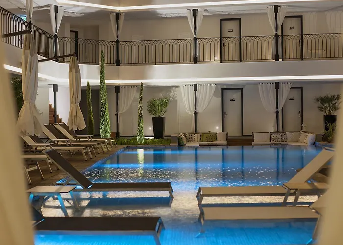 Отель Mola Cunda 3*