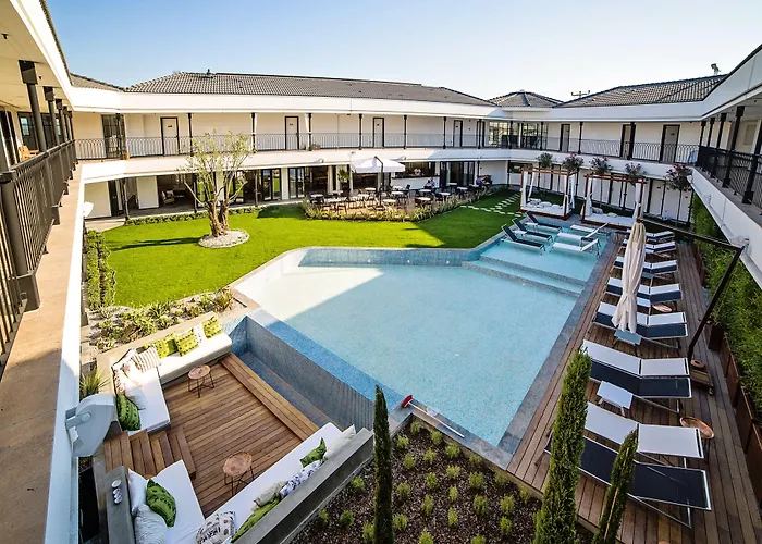 Mola Cunda Отель Айвалык