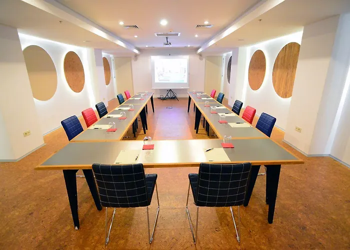 Отель Mola Cunda 3*