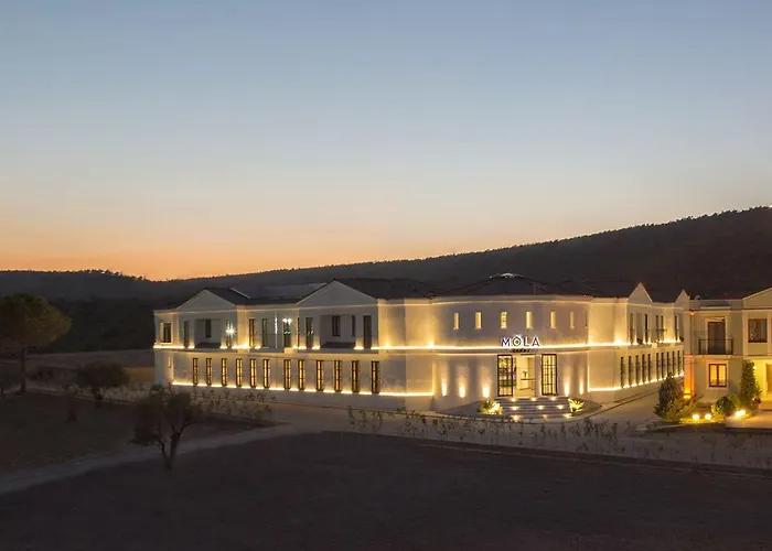 Mola Cunda Отель Айвалык