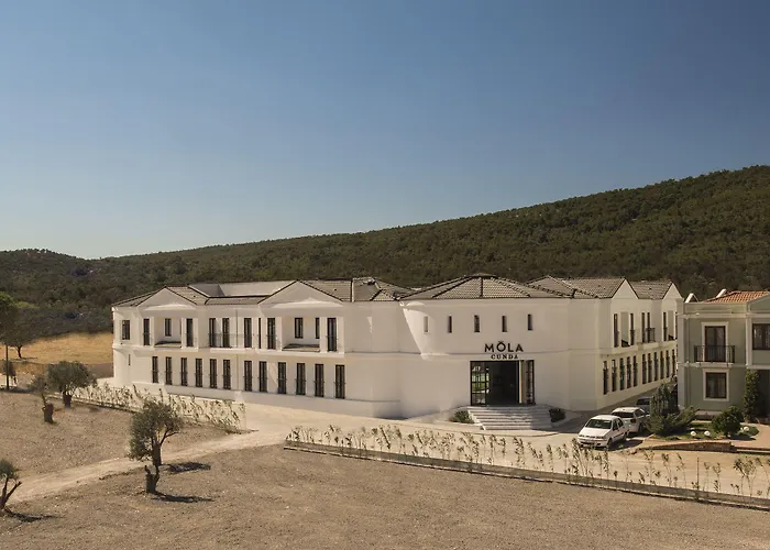 Mola Cunda Айвалык