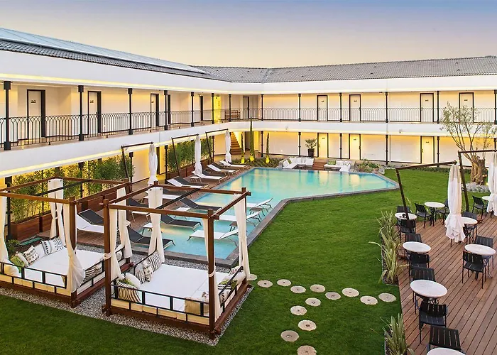 Отель Mola Cunda