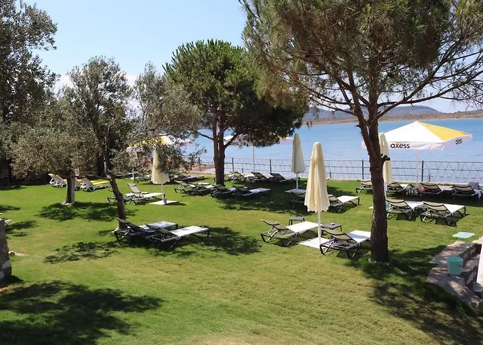 Отель Mola Cunda