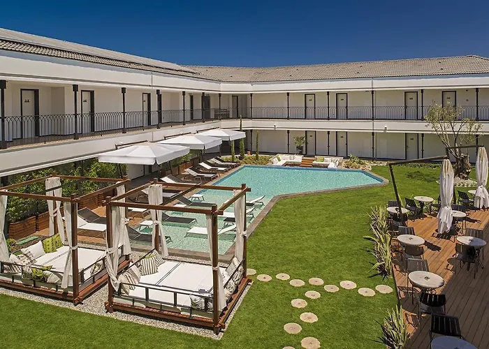 Отель Mola Cunda 3*