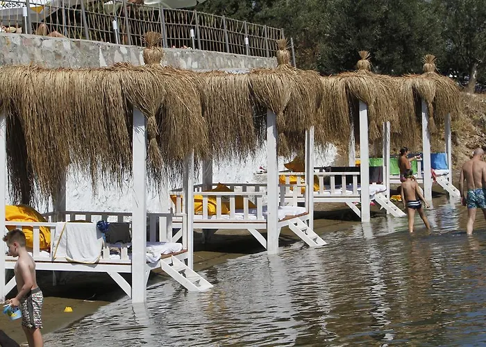 Отель Mola Cunda 3*