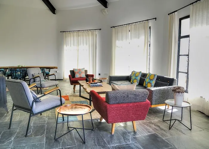 Отель Mola Cunda