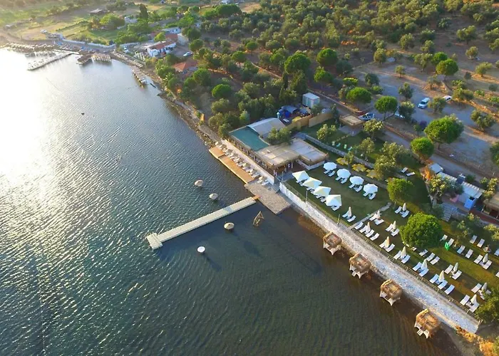 Отель Mola Cunda